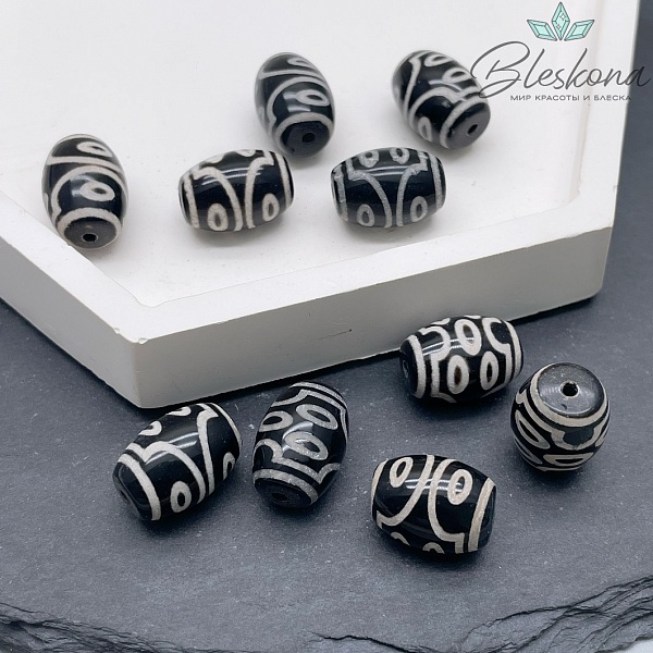 Бусина Дзи 7 глаз черно-белый бочонок 10*14 мм