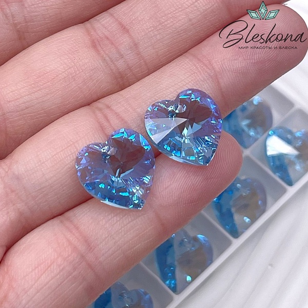 6228 Xilion Heart 14,4*14 мм Aquamarine Shimmer