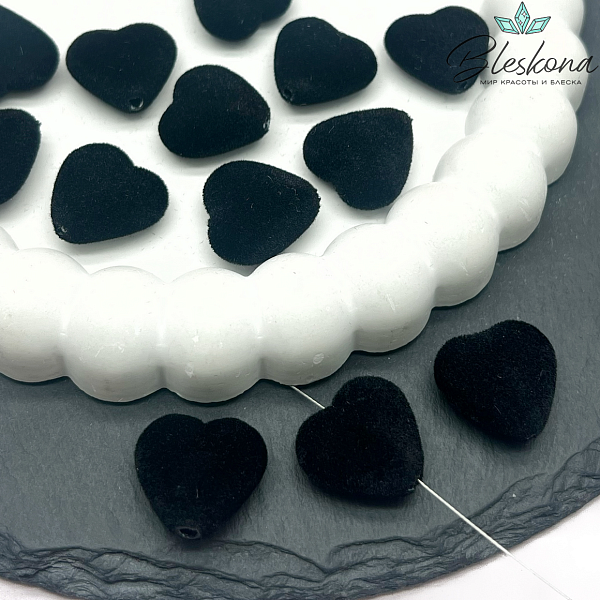 17мм Бархатная бусина Сердце, Цвет черный