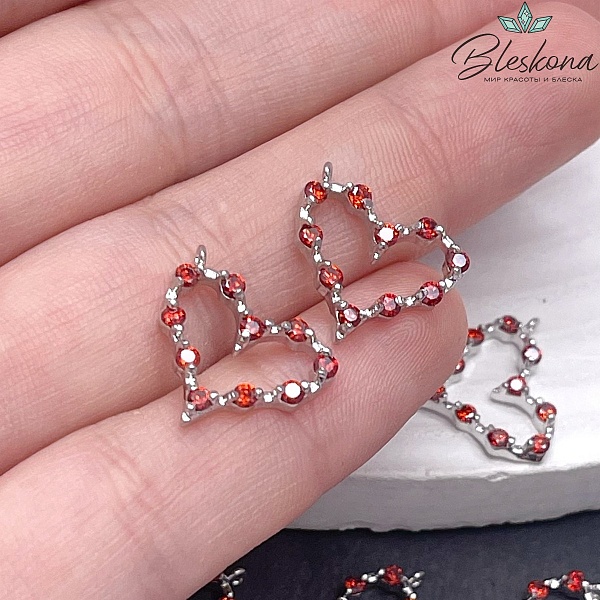 15,5*13,5мм Цвет серебро, Подвеска Сердце красные цирконы по контуру