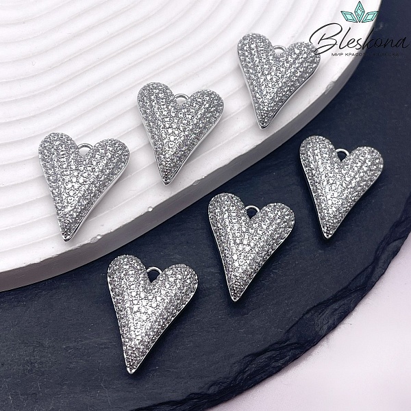 24*19,5 мм Цвет серебро, Подвеска сердце цирконы