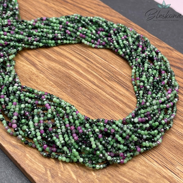 Цоизит алмазная огранка 2 мм