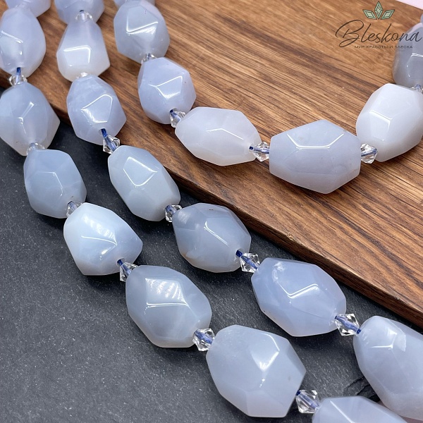 Халцедон фриформ огранка (20-24)*(18-20) мм