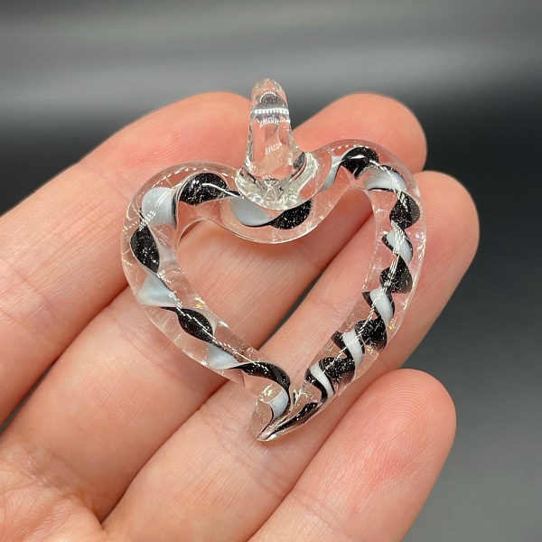 35*39мм, Подвеска сердце бело-черное контур