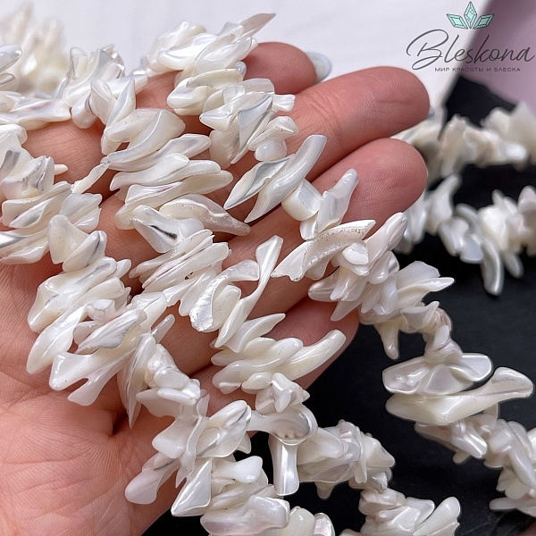 Перламутр белый сколы 15-20 мм