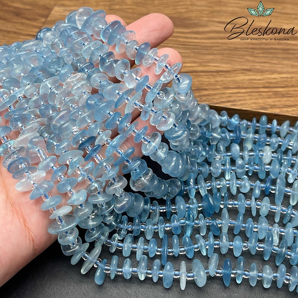 Аквамарин сколы шлифованные (2-4)*(7-11) мм 